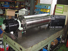 Horizontal continuous centrifuge (decanter)
